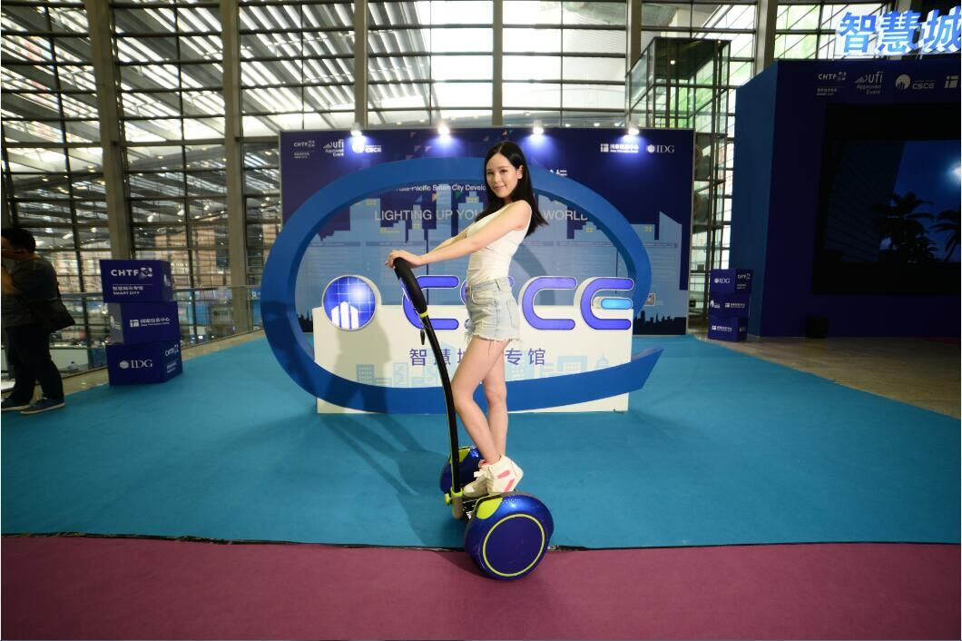 Fashion and Carry Convenient Electric Self-Balancing Scooter
