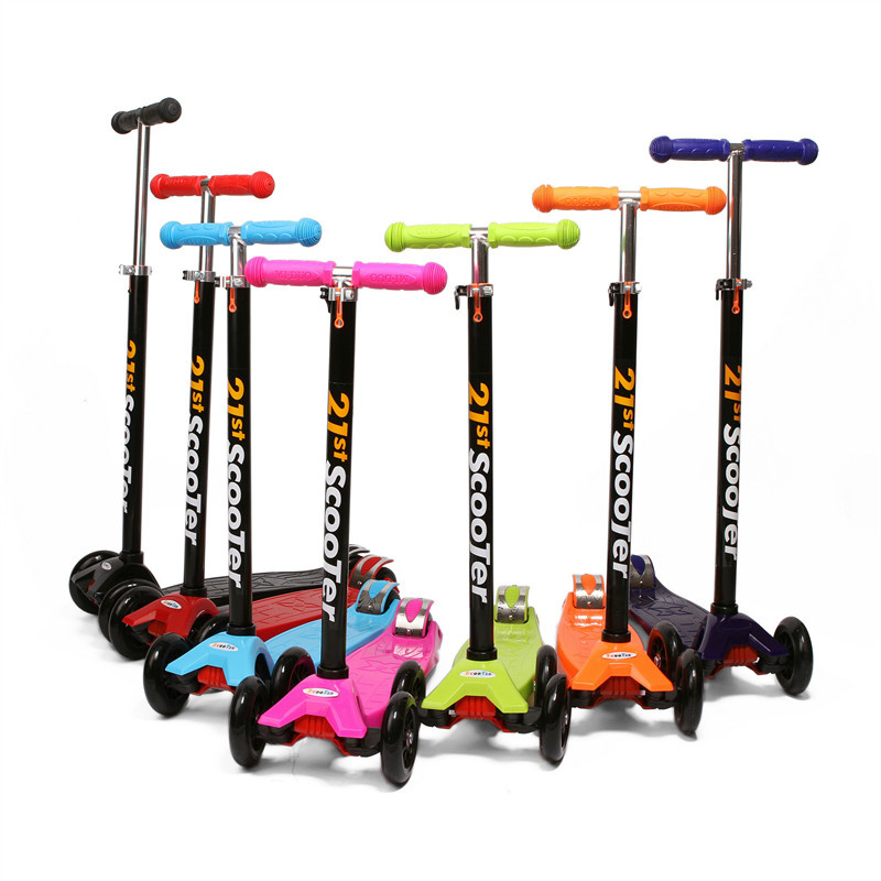 Tri-Scooter with Flashing Wheel (YV-082)