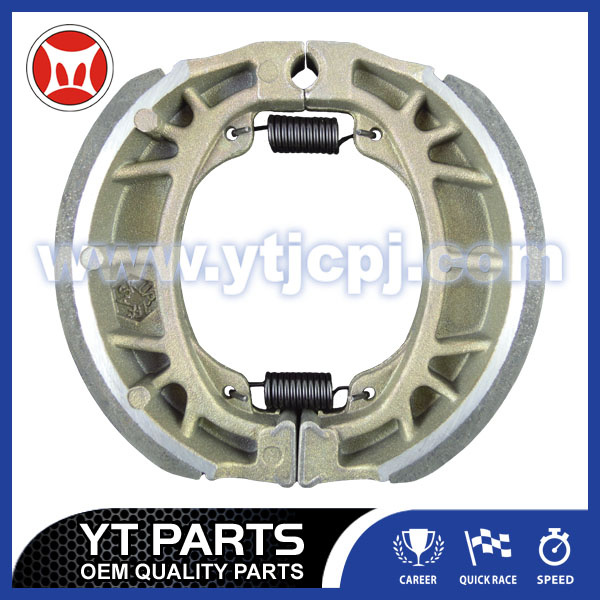 Asbestos Free Brake Shoe Motorcycle of CD70 Parts