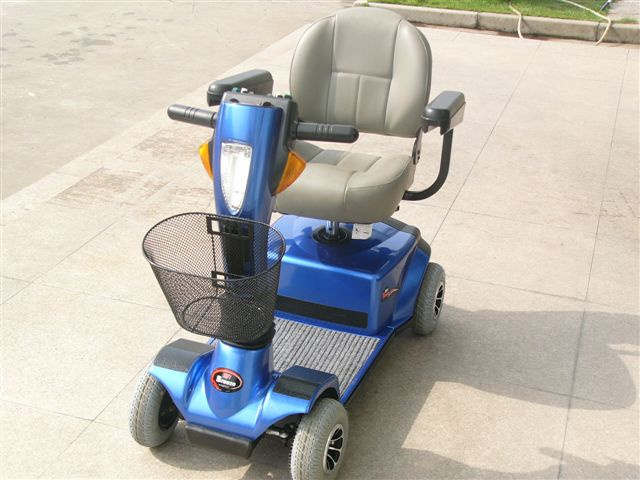4 Wheels Middle Duty Electric Mobility Scooter for Indoor&Outdoor